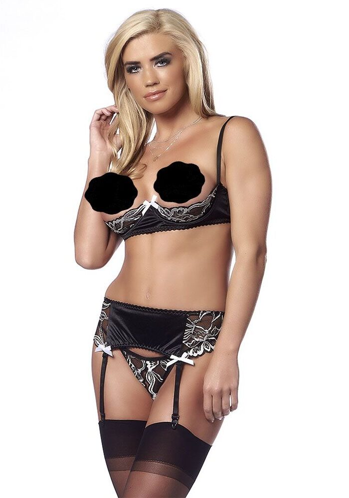 Seductive Black Lingerie Set With Stockings - S/M